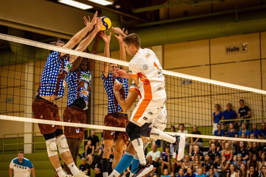 2024-09-07 60 Jahre Noerdlingen Herrsching gegen Karlovasko-00032-7 WWK Volleys Herrsching vs Karlovasko